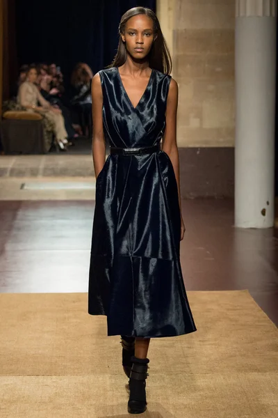 Look 37